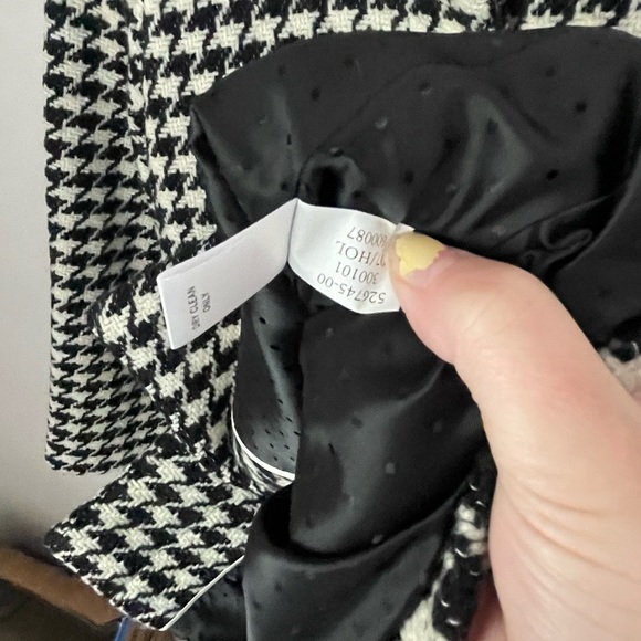 Banana Republic Y2K Wool Blend Black and White Houndstooth Jacket - Picture 6 of 8
